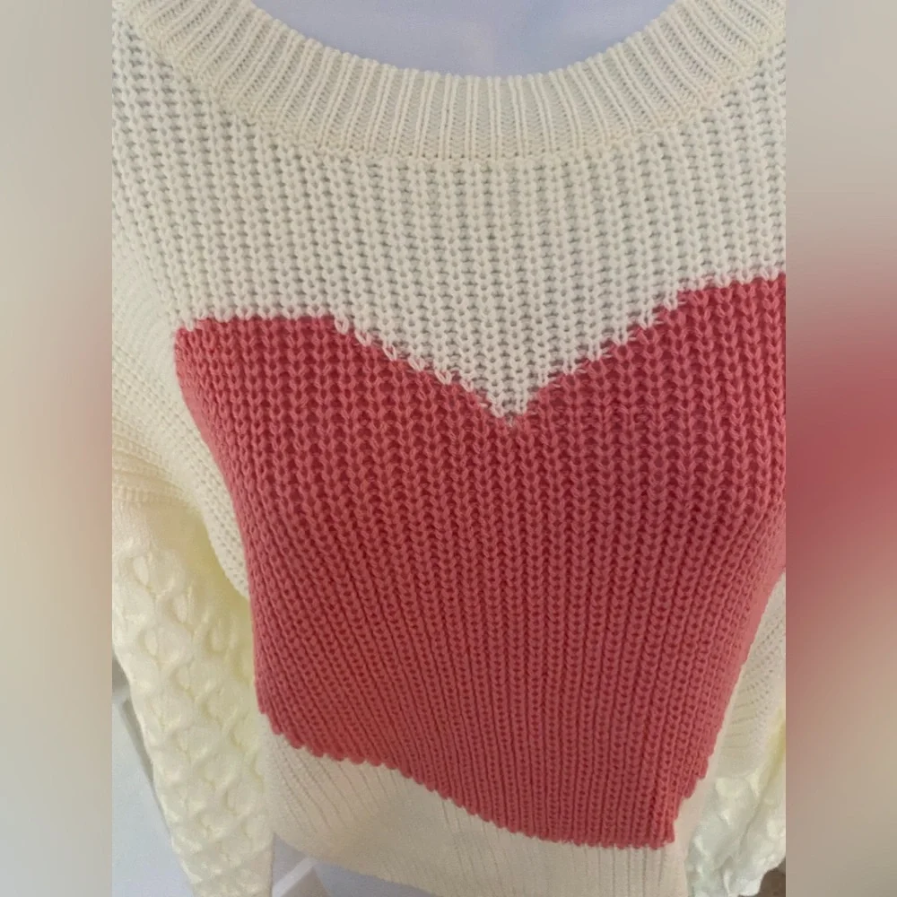 New SHEIn pink heart 🩷 sweater - Picture 2 of 7